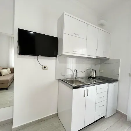 Apartment Dine Ksamil