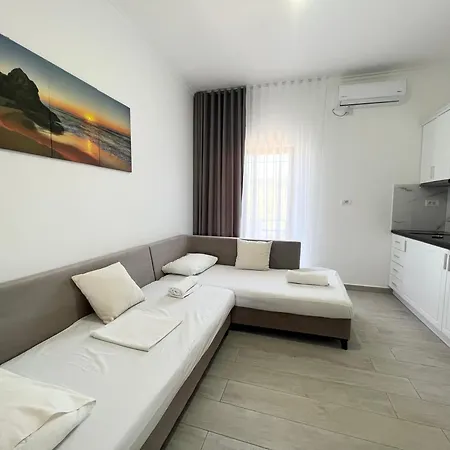 Dine Apartment *