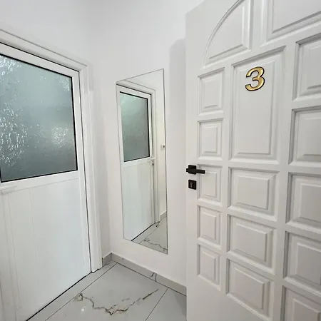 Dine Apartment