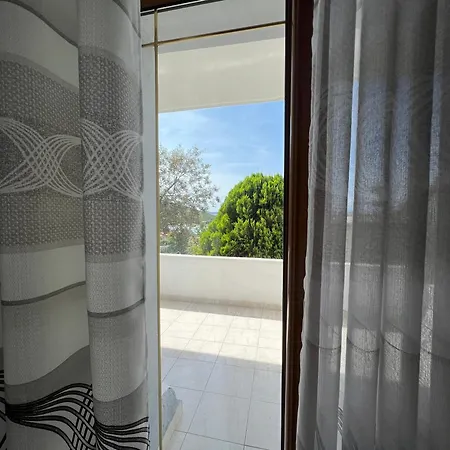 Dine Apartment *