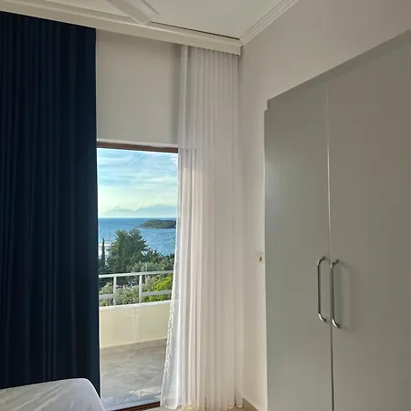Dine Apartment *