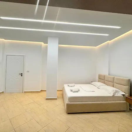 Dine Apartment *