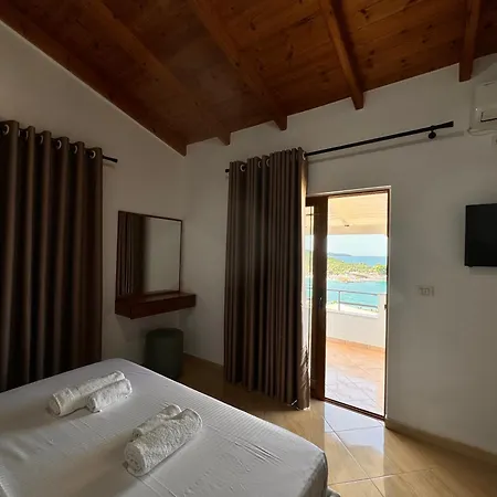Dine Apartment *
