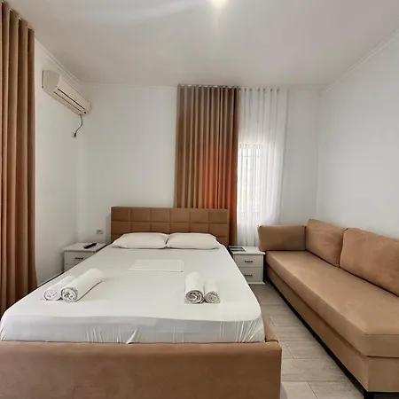 Dine Apartment Ksamil
