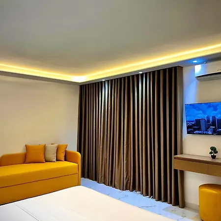 Dine Apartment *